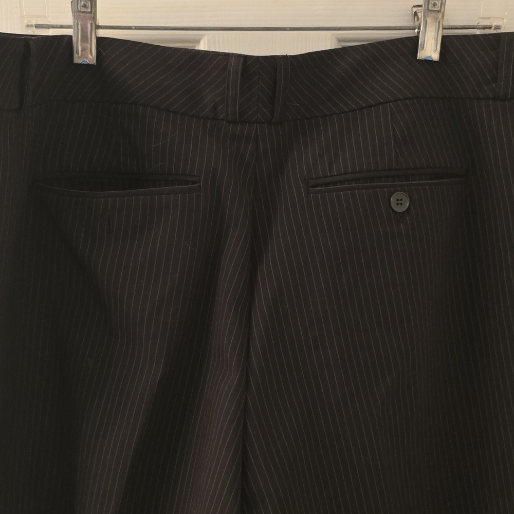 New York Company Women's Black Cropped Cuffed Dress Pants, Size 14 (1028) - Picture 7 of 10
